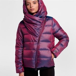Nike Down Filled Hooded Puffer Jacket. NWT
